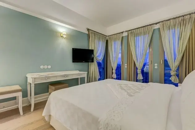 Tek Büyük Yataklı Oda