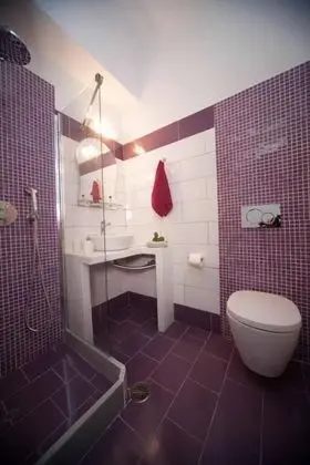 Tek Büyük Yataklı Oda, Havuz Manzaralı