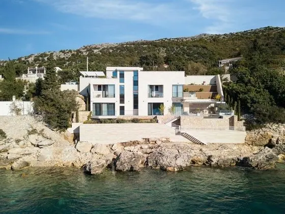 Villa, Engellilere Uygun, Sigara İçilebilir