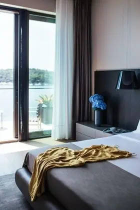 Villa, Engellilere Uygun, Sigara İçilebilir
