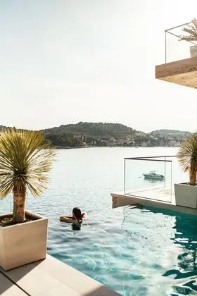 Villa, Engellilere Uygun, Sigara İçilebilir