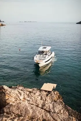 Villa, Engellilere Uygun, Sigara İçilebilir