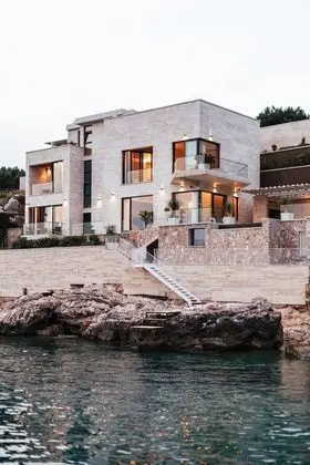 Villa, Engellilere Uygun, Sigara İçilebilir