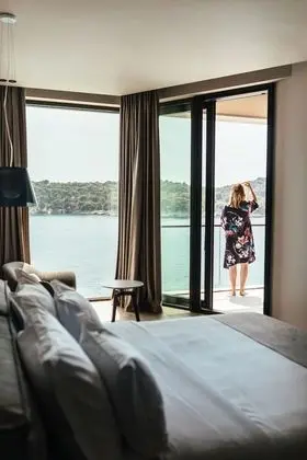 Villa, Engellilere Uygun, Sigara İçilebilir