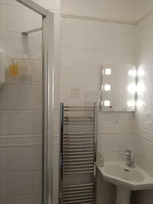 Superior Tek Büyük veya İki Ayrı Yataklı Oda