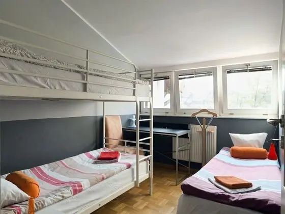 İki Ayrı Yataklı Oda, Sigara İçilmez, Ortak Banyo