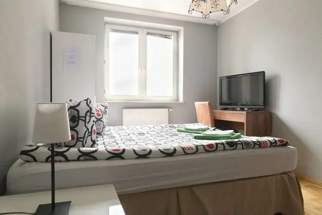 Tek Büyük Yataklı Oda, Sigara İçilmez, Ortak Banyo