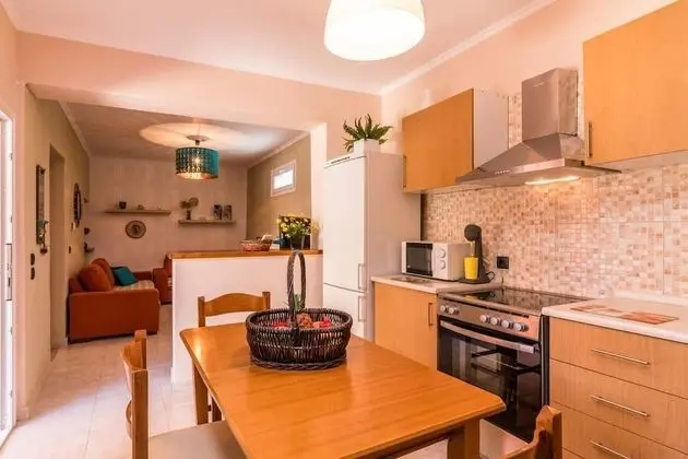 Standard Apart Daire, Bahçe Manzaralı