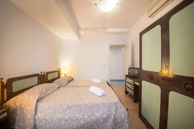 Basic Tek Büyük veya İki Ayrı Yataklı Oda