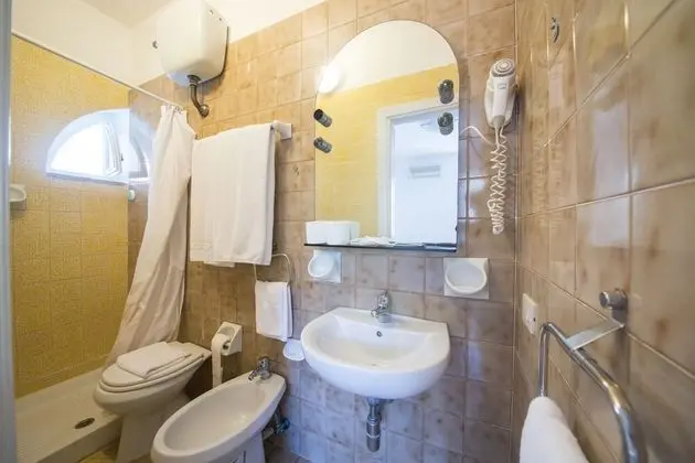 Standard Tek Büyük veya İki Ayrı Yataklı Oda