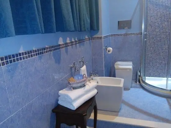 Classic Oda, 1 Büyük (Queen) Boy Yatak