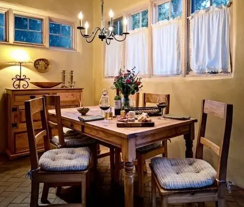 Ev (Antonia - Stylish Retreat, blocks fro)