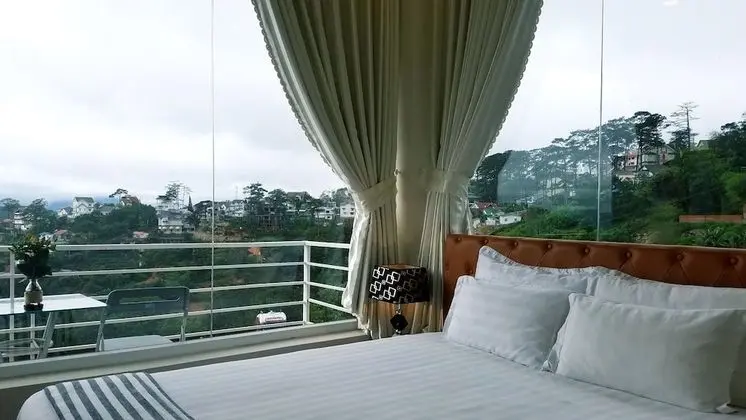 Deluxe Tek Büyük Yataklı Oda, 1 Büyük (Queen) Boy Yatak, Balkon, Dağ Manzaralı