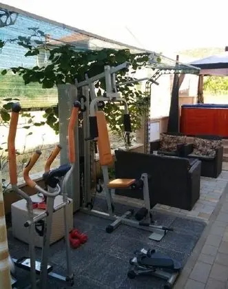 Stüdyo (Antonija - jacuzzi and fitness - SA3()