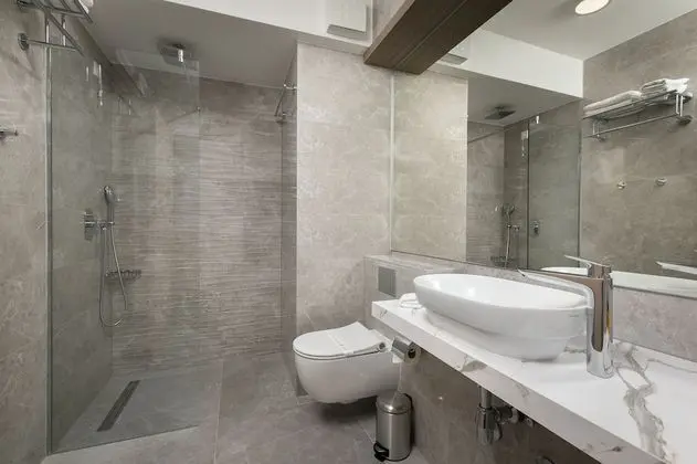 Superior Double Room with Balcony (2 Adults + 1 Child)
