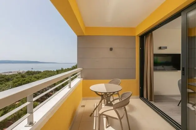 Superior Double Room with Balcony and Sea View