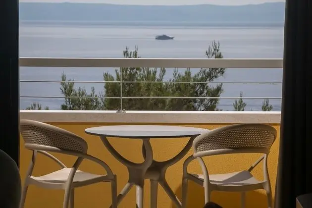 Superior Double Room with Balcony and Sea View