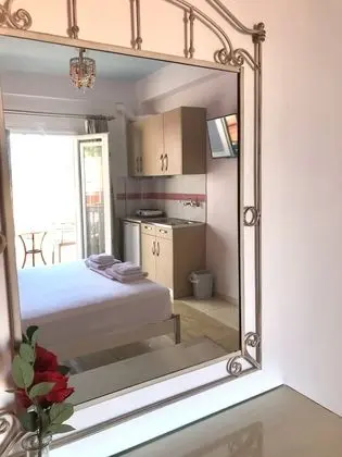 Superior Stüdyo, Havuz Manzaralı