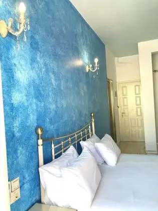 Superior Stüdyo, Havuz Manzaralı