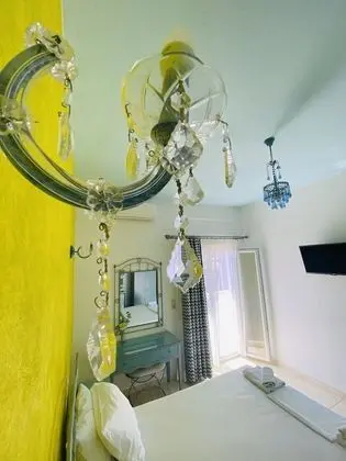Superior Stüdyo, Havuz Manzaralı