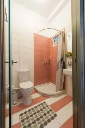 Superior Stüdyo, Havuz Manzaralı