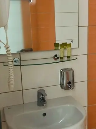 Superior Stüdyo, Havuz Manzaralı