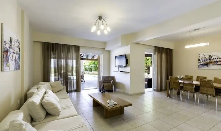 Luxury Villa, 3 Yatak Odası, Kişiye Özel Havuzlu, Denize Sıfır