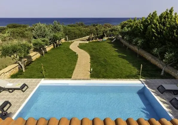Luxury Villa, 3 Yatak Odası, Kişiye Özel Havuzlu, Denize Sıfır