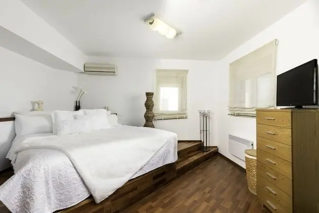 Superior Villa, 4 Yatak Odası, Kişiye Özel Havuzlu, Denize Sıfır