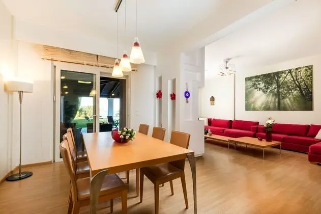 Superior Villa, 4 Yatak Odası, Kişiye Özel Havuzlu, Denize Sıfır