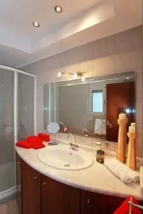 Superior Villa, 4 Yatak Odası, Kişiye Özel Havuzlu, Denize Sıfır