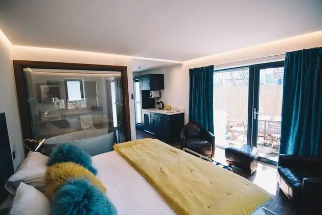 Deluxe Stüdyo Süit