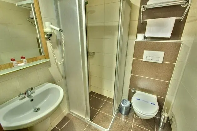 https://images.odamax.com/img/1920x1080/odamax/image/upload/Hotel_Antroyal_202607231735278_Bu_yu_k_CL7A9013.jpeg