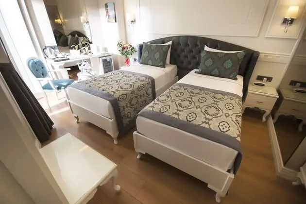 Connecting Family Room