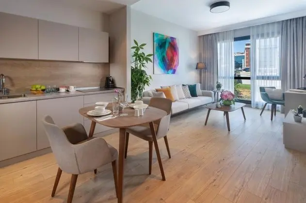 Daire-Tek Yatak Odalı, Şehir Manzaralı