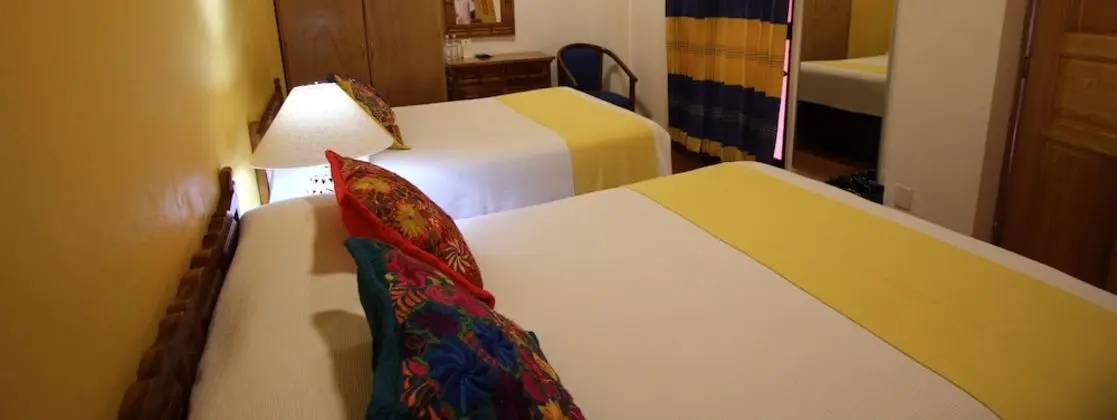 Tek Büyük Yataklı Oda, 2 Çift Kişilik Yatak