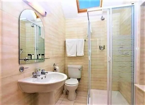Comfort Üç Kişilik Oda, 3 Tek Kişilik Yatak