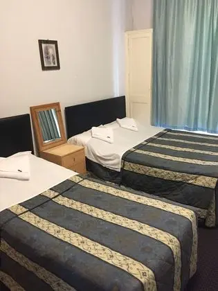 Dört Kişilik Oda (37 Collingaham Place)