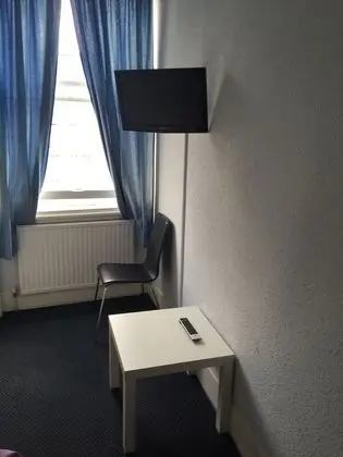 Tek Kişilik Oda, Ortak Banyo
