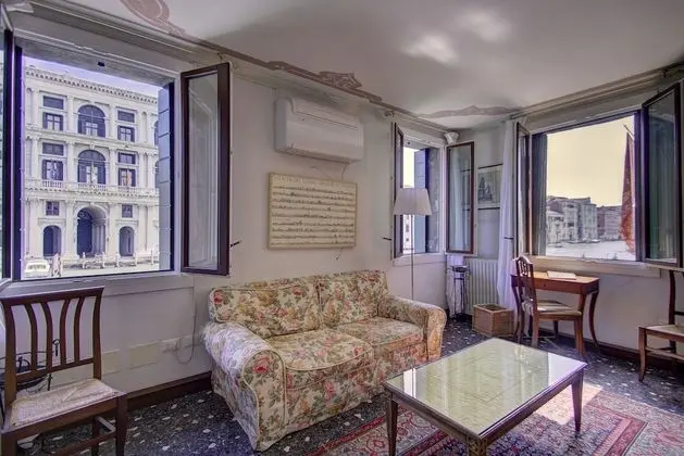 Apart Daire, 2 Yatak Odası, Kanal Manzaralı