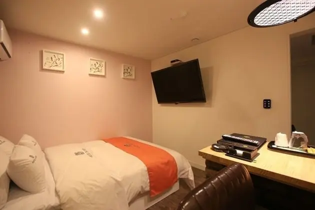 Oda (Deluxe)