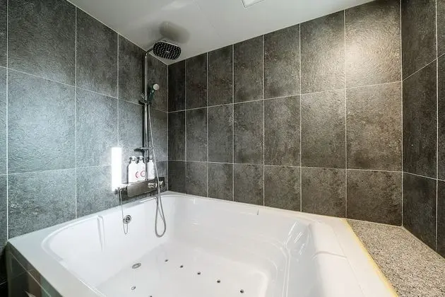 Deluxe Tek Büyük Yataklı Oda, Sigara İçilebilir (A)