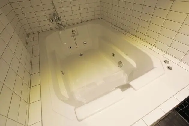 Oda (Special room (2PC Netflix available))