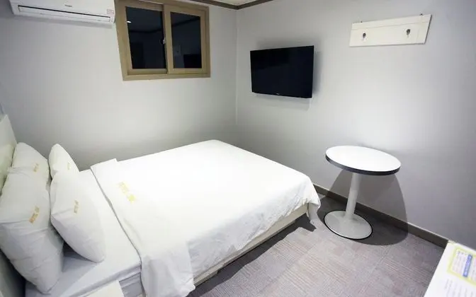 Oda (Standard Room)