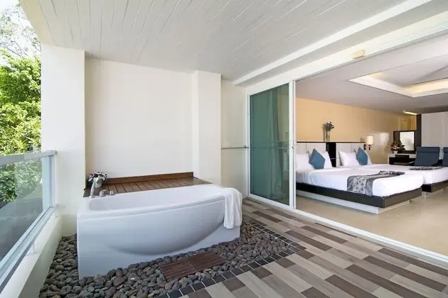 Deluxe Room 2 Queen Beds