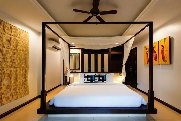 One Bedroom Jacuzzi Villa