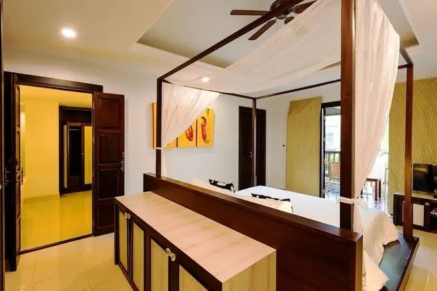 One Bedroom Jacuzzi Villa