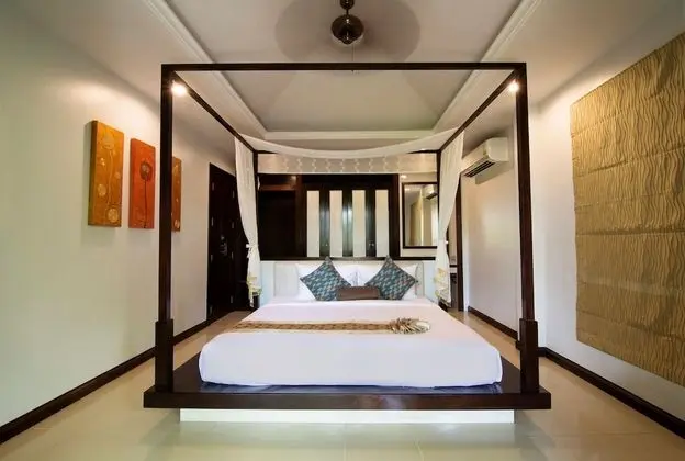 One Bedroom Jacuzzi Villa