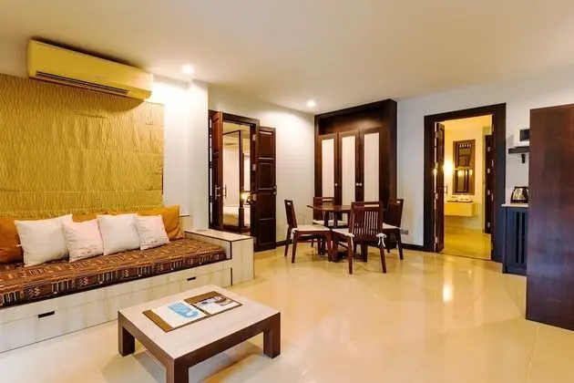 One Bedroom Jacuzzi Villa