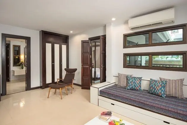 One Bedroom Jacuzzi Villa